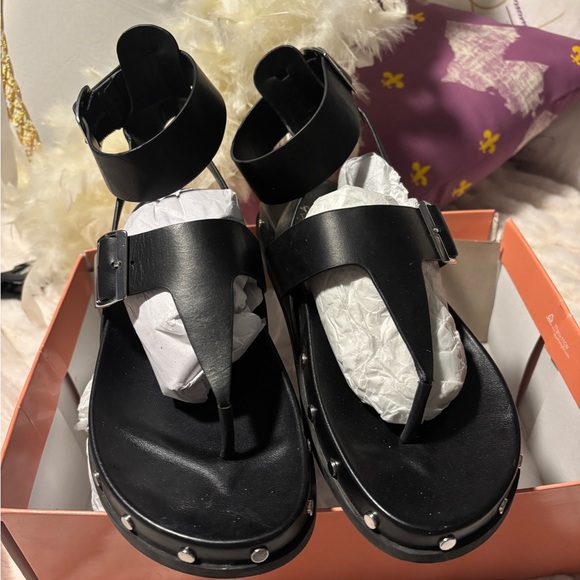 Gianni Bini Shoes - Gianna Bini Black Crowd-Surf Leather Sandals